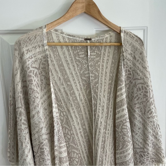 Free People Metallic Knit Cream Cardigan Size XS/S light romance boho dreamy - Picture 4 of 8